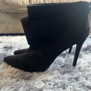 Shoe Dazzle Black Heeled Boots